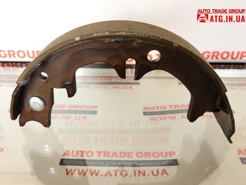 Колодка ручника стояночного ручного тормоза левая Toyota Camry 30 40 Solara Avalon 4659006020 4659006020 фото