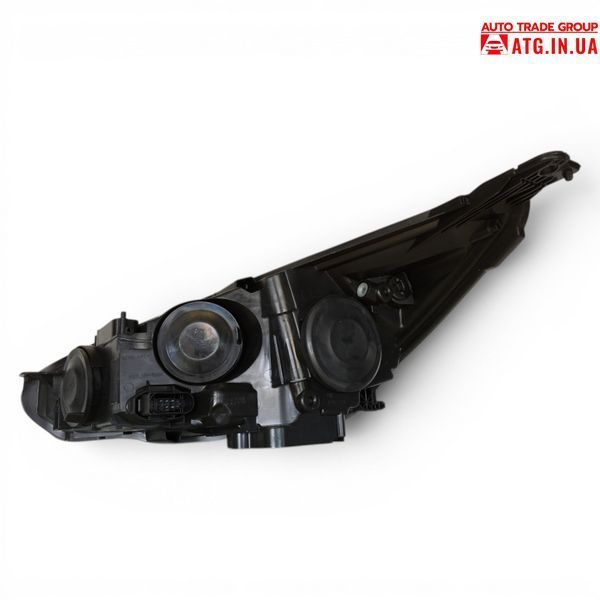 Ford Focus mk3 2015-2018 Фара права галоген з Led ДХВ світла (жовтий куточок) F1EZ-13008-GS VC-FC-FD-1203-1 фото