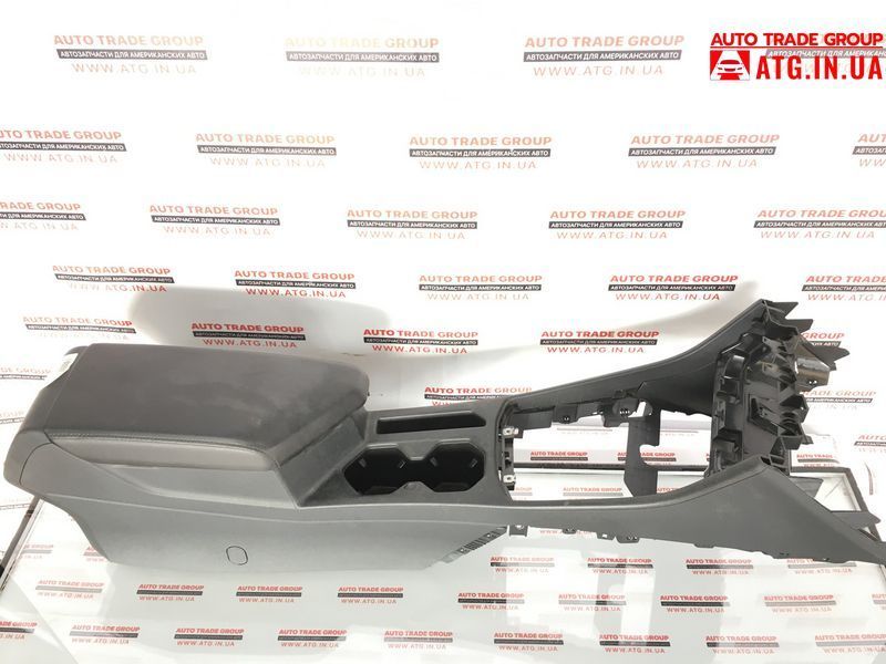 VW Jetta 2018-2021 Консоль центральна (підлокітник і підстаканник) 17B863241D82V C-WJ-37235 фото
